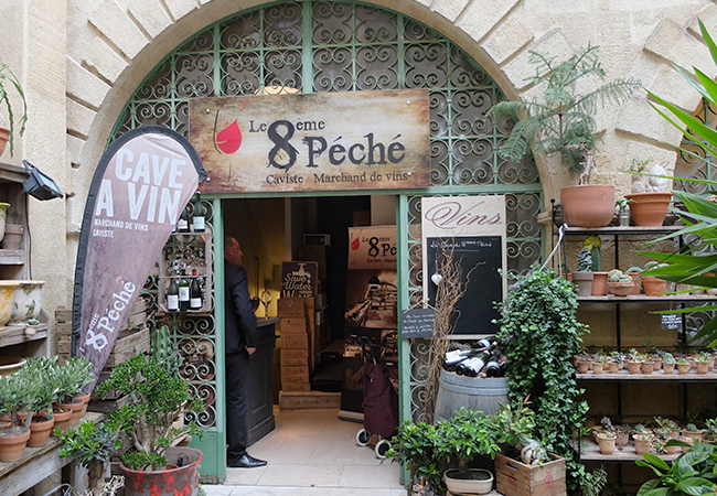 Chez le caviste Le 8ème Péché à Uzès